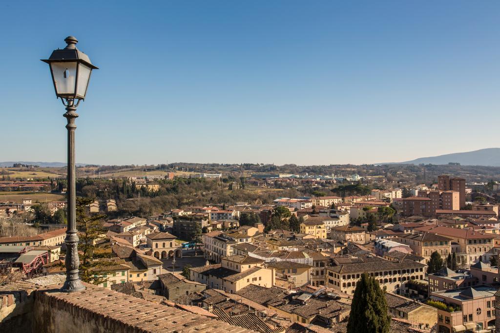 Whitehouse Hotel Colle Val D'Elsa Exterior photo